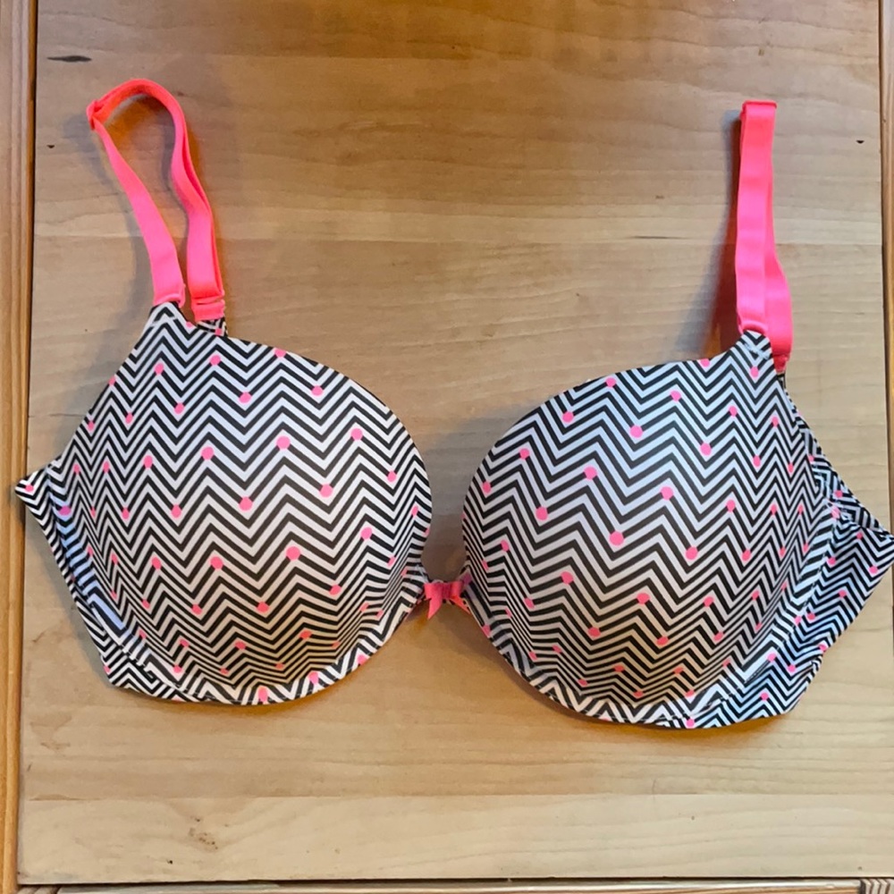 Victoria’s Secret push up bra 36DD